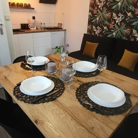 Apartamenty Pod Uwalonym Dębem Jezow Sudecki Zewnętrze zdjęcie