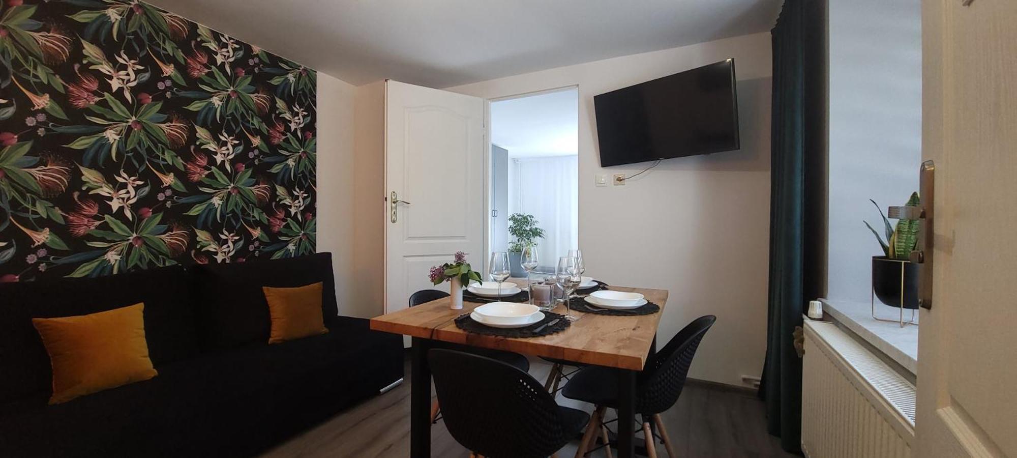 Apartment Pod Uwalonym Debem Jezow Sudecki
