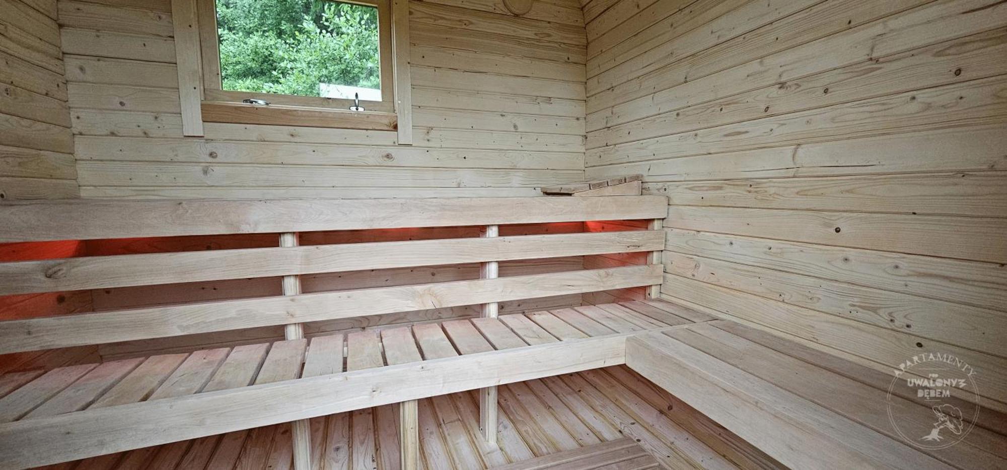 Pod Uwalonym Debem Apartment